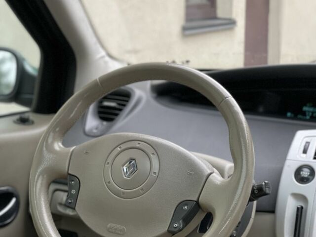 Зелений Рено Сценік, об'ємом двигуна 1.9 л та пробігом 271 тис. км за 3850 $, фото 3 на Automoto.ua