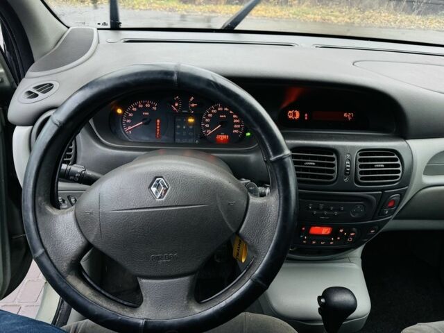 Зеленый Рено Сценик, объемом двигателя 0 л и пробегом 229 тыс. км за 1650 $, фото 8 на Automoto.ua