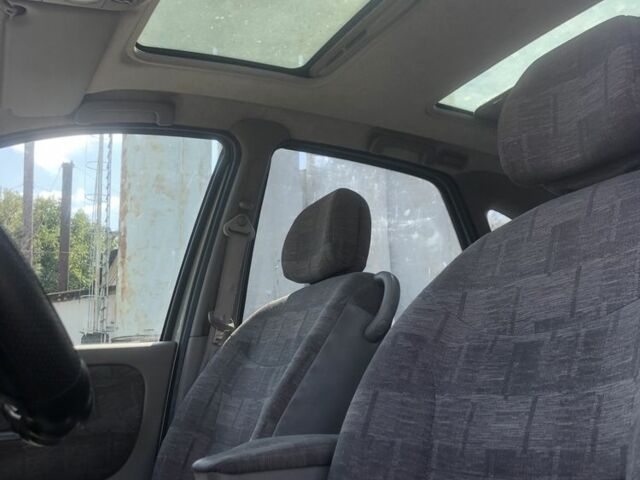 Зеленый Рено Сценик, объемом двигателя 2 л и пробегом 225 тыс. км за 3500 $, фото 4 на Automoto.ua