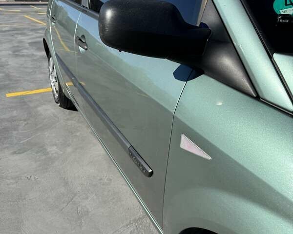 Рено Сценик 2004 в Тернополе на Automoto.ua Зеленый Рено Сценик, объемом двигателя 1.6 л и пробегом 380 тыс. км за 4200 $, фото 5 на Automoto.ua