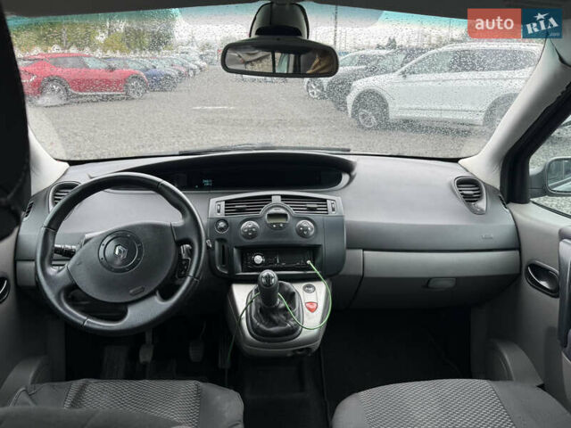 Зеленый Рено Сценик, объемом двигателя 1.6 л и пробегом 255 тыс. км за 3700 $, фото 8 на Automoto.ua