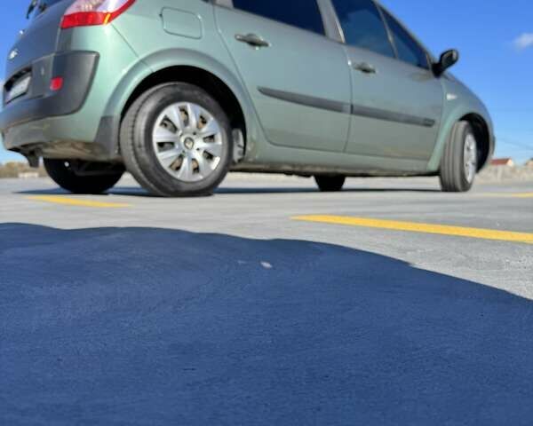 Рено Сценик 2004 в Тернополе на Automoto.ua Зеленый Рено Сценик, объемом двигателя 1.6 л и пробегом 380 тыс. км за 4200 $, фото 8 на Automoto.ua