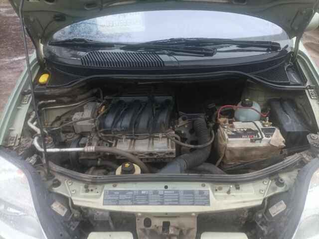 Зелений Рено Сценік, об'ємом двигуна 1.6 л та пробігом 200 тис. км за 2900 $, фото 7 на Automoto.ua