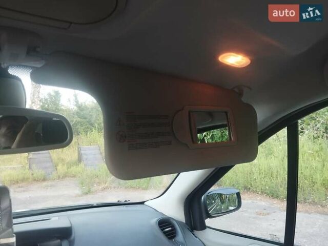 Зелений Рено Сценік, об'ємом двигуна 1.98 л та пробігом 255 тис. км за 5300 $, фото 24 на Automoto.ua