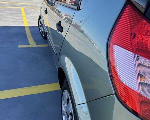 Рено Сценик 2004 в Тернополе на Automoto.ua Зеленый Рено Сценик, объемом двигателя 1.6 л и пробегом 380 тыс. км за 4200 $, фото 9 на Automoto.ua