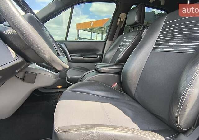 Зеленый Рено Сценик, объемом двигателя 1.6 л и пробегом 208 тыс. км за 5450 $, фото 63 на Automoto.ua