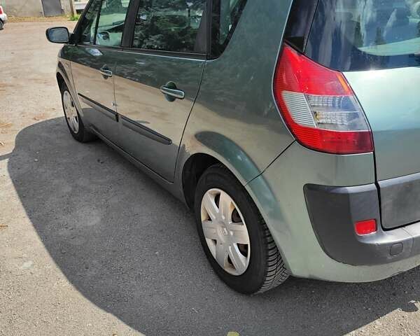 Зелений Рено Сценік, об'ємом двигуна 1.6 л та пробігом 194 тис. км за 4600 $, фото 20 на Automoto.ua