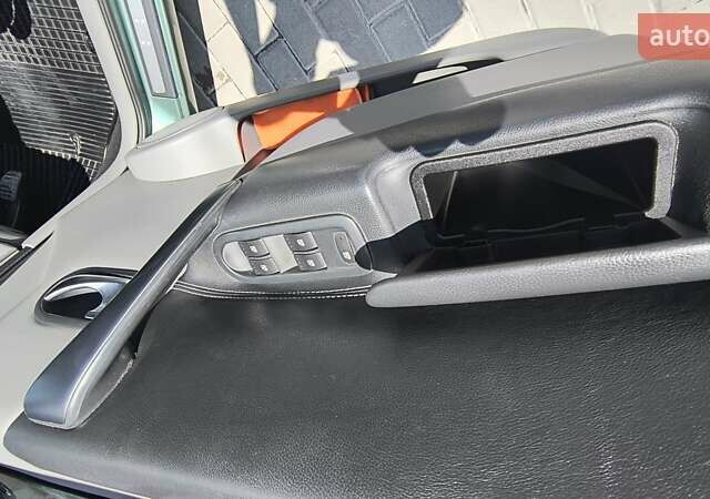 Зеленый Рено Сценик, объемом двигателя 1.6 л и пробегом 208 тыс. км за 5450 $, фото 60 на Automoto.ua