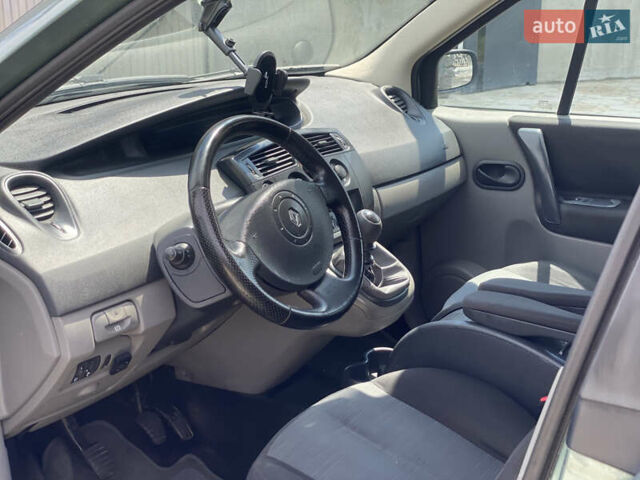 Зелений Рено Сценік, об'ємом двигуна 2 л та пробігом 290 тис. км за 4299 $, фото 16 на Automoto.ua