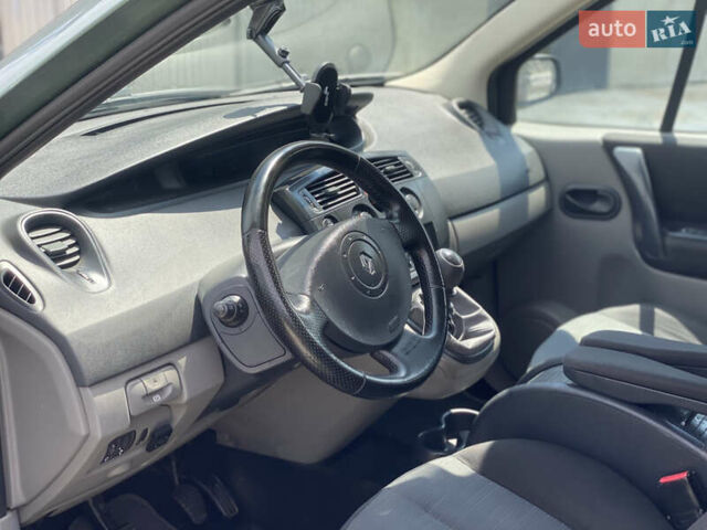 Зелений Рено Сценік, об'ємом двигуна 2 л та пробігом 290 тис. км за 4299 $, фото 20 на Automoto.ua