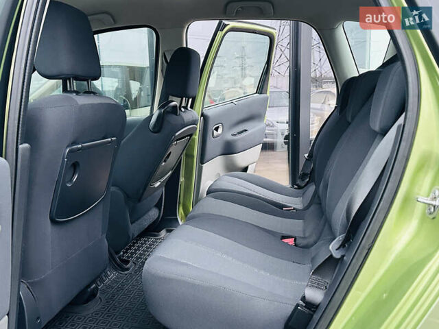 Зеленый Рено Сценик, объемом двигателя 1.6 л и пробегом 114 тыс. км за 5700 $, фото 15 на Automoto.ua