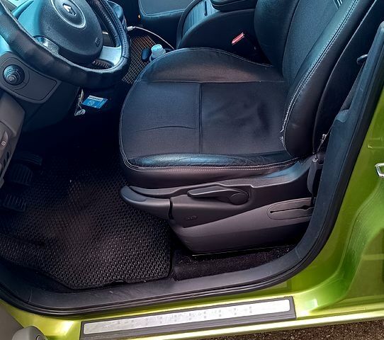 Рено Сценик 2008 в Киеве на Automoto.ua Зеленый Рено Сценик, объемом двигателя 1.6 л и пробегом 220 тыс. км за 6300 $, фото 6 на Automoto.ua