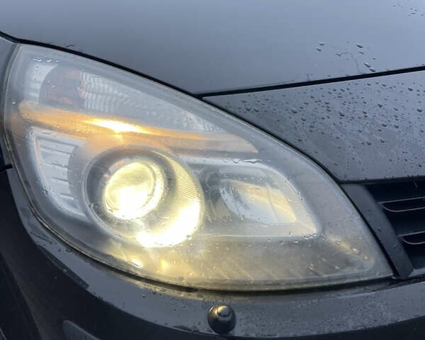 Зелений Рено Сценік, об'ємом двигуна 1.6 л та пробігом 161 тис. км за 5800 $, фото 8 на Automoto.ua