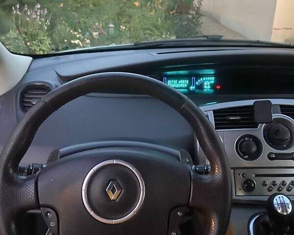 Зеленый Рено Сценик, объемом двигателя 2 л и пробегом 194 тыс. км за 5950 $, фото 8 на Automoto.ua