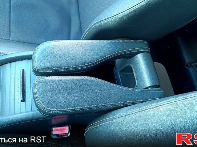 Рено Сценик 2008 в Киеве на Automoto.ua Зеленый Рено Сценик, объемом двигателя 1.6 л и пробегом 220 тыс. км за 6300 $, фото 10 на Automoto.ua