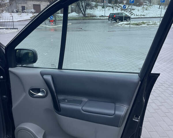 Зелений Рено Сценік, об'ємом двигуна 1.6 л та пробігом 161 тис. км за 5800 $, фото 15 на Automoto.ua