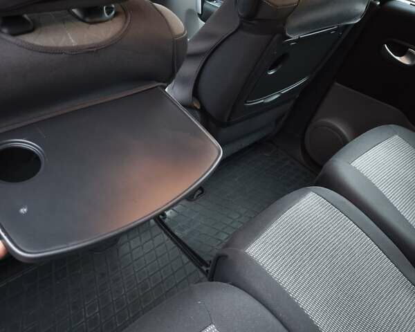 Зеленый Рено Сценик, объемом двигателя 1.6 л и пробегом 212 тыс. км за 6500 $, фото 16 на Automoto.ua