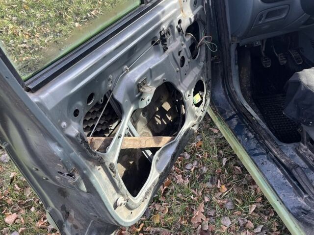 Зелений Рено Сценік, об'ємом двигуна 0 л та пробігом 300 тис. км за 836 $, фото 7 на Automoto.ua