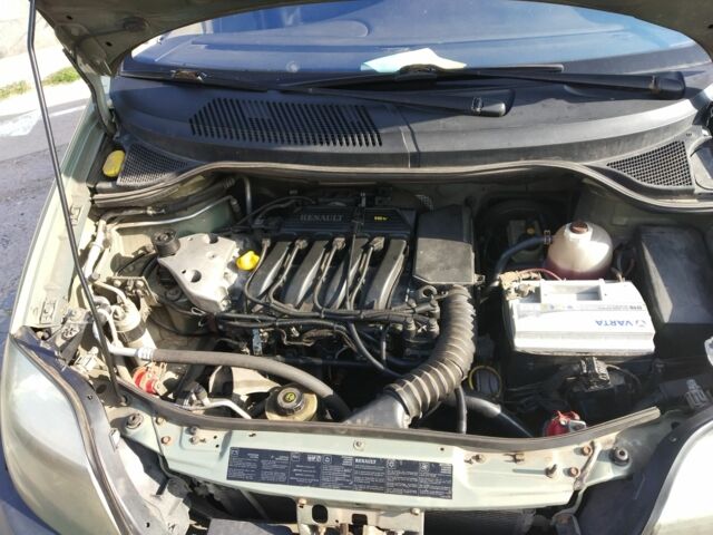 Зелений Рено Сценік, об'ємом двигуна 2 л та пробігом 262 тис. км за 4500 $, фото 2 на Automoto.ua