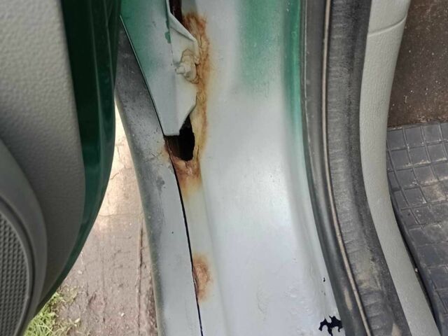 Зеленый Рено Сценик, объемом двигателя 2 л и пробегом 250 тыс. км за 2800 $, фото 11 на Automoto.ua