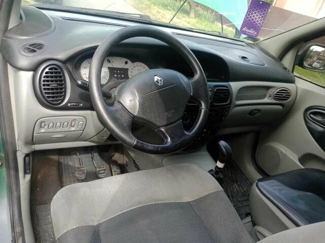 Зеленый Рено Сценик, объемом двигателя 2 л и пробегом 250 тыс. км за 2800 $, фото 6 на Automoto.ua