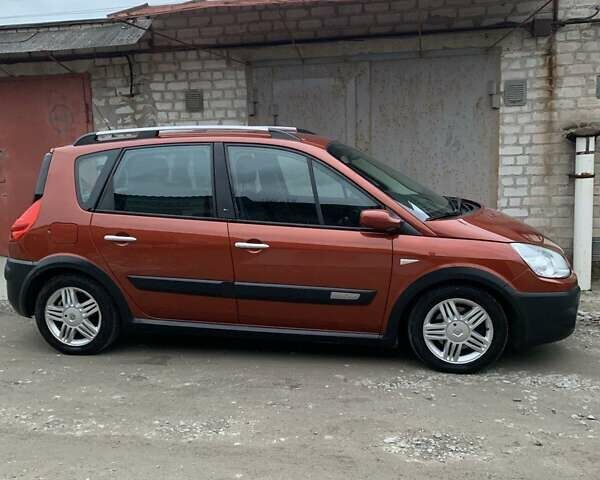 Помаранчевий Рено Сценік, об'ємом двигуна 2 л та пробігом 171 тис. км за 6250 $, фото 82 на Automoto.ua