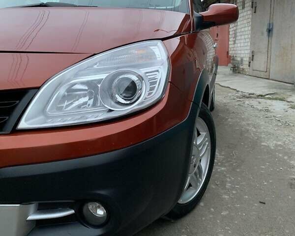 Помаранчевий Рено Сценік, об'ємом двигуна 2 л та пробігом 171 тис. км за 6250 $, фото 43 на Automoto.ua
