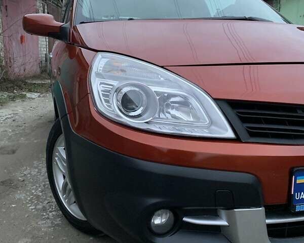 Помаранчевий Рено Сценік, об'ємом двигуна 2 л та пробігом 171 тис. км за 6250 $, фото 9 на Automoto.ua