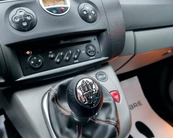 Помаранчевий Рено Сценік, об'ємом двигуна 2 л та пробігом 171 тис. км за 6250 $, фото 159 на Automoto.ua