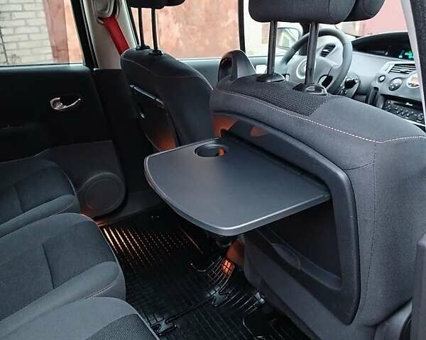 Помаранчевий Рено Сценік, об'ємом двигуна 2 л та пробігом 171 тис. км за 6250 $, фото 144 на Automoto.ua