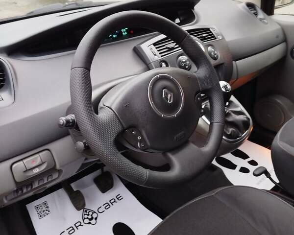 Помаранчевий Рено Сценік, об'ємом двигуна 2 л та пробігом 171 тис. км за 6250 $, фото 115 на Automoto.ua