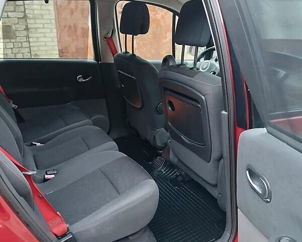 Помаранчевий Рено Сценік, об'ємом двигуна 2 л та пробігом 171 тис. км за 6250 $, фото 137 на Automoto.ua