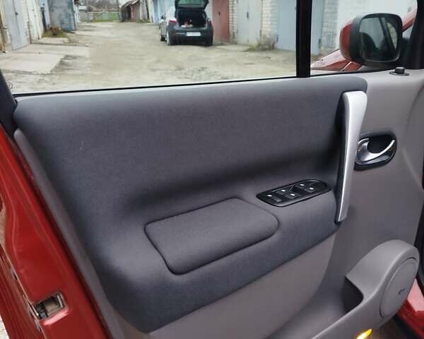 Помаранчевий Рено Сценік, об'ємом двигуна 2 л та пробігом 171 тис. км за 6250 $, фото 109 на Automoto.ua