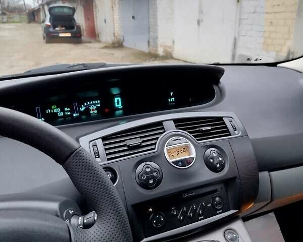 Помаранчевий Рено Сценік, об'ємом двигуна 2 л та пробігом 171 тис. км за 6250 $, фото 156 на Automoto.ua
