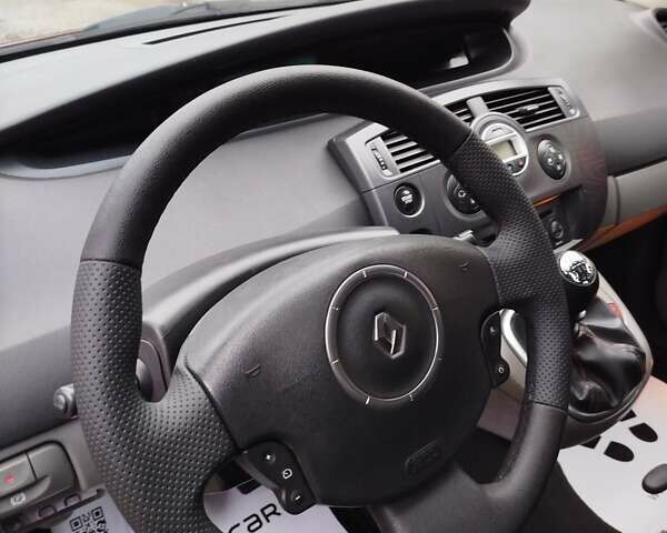 Помаранчевий Рено Сценік, об'ємом двигуна 2 л та пробігом 171 тис. км за 6250 $, фото 116 на Automoto.ua