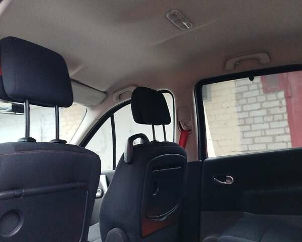 Помаранчевий Рено Сценік, об'ємом двигуна 2 л та пробігом 171 тис. км за 6250 $, фото 136 на Automoto.ua