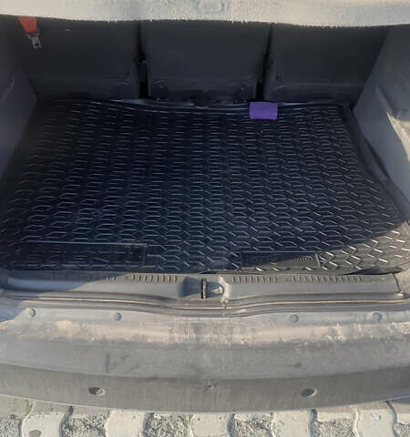 Оранжевый Рено Сценик, объемом двигателя 1.6 л и пробегом 210 тыс. км за 7500 $, фото 10 на Automoto.ua