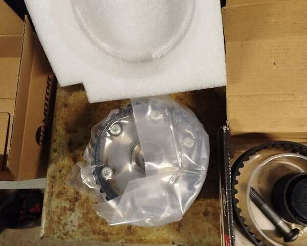 Помаранчевий Рено Сценік, об'ємом двигуна 2 л та пробігом 171 тис. км за 6250 $, фото 19 на Automoto.ua