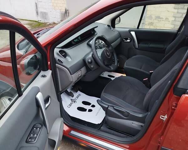 Помаранчевий Рено Сценік, об'ємом двигуна 2 л та пробігом 171 тис. км за 6250 $, фото 114 на Automoto.ua