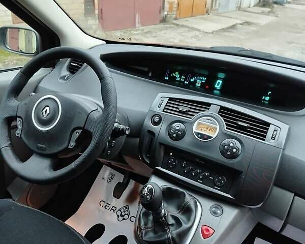 Помаранчевий Рено Сценік, об'ємом двигуна 2 л та пробігом 171 тис. км за 6250 $, фото 127 на Automoto.ua