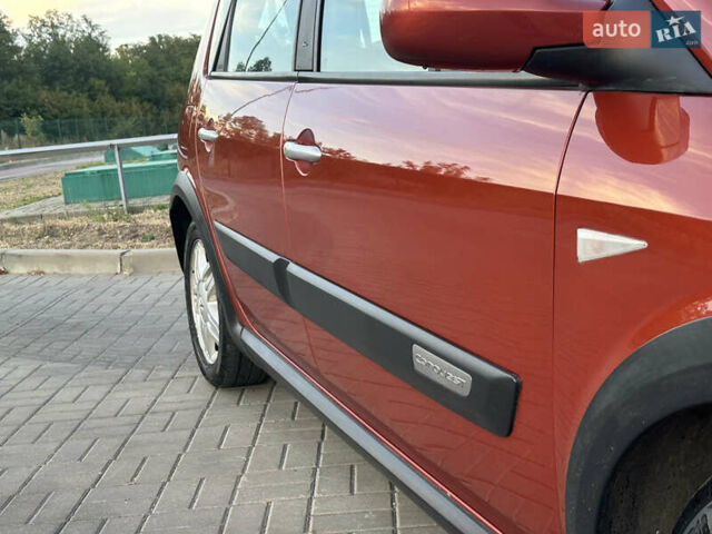 Помаранчевий Рено Сценік, об'ємом двигуна 2 л та пробігом 225 тис. км за 6700 $, фото 48 на Automoto.ua