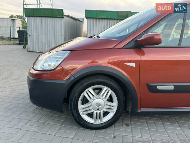 Помаранчевий Рено Сценік, об'ємом двигуна 2 л та пробігом 225 тис. км за 6700 $, фото 46 на Automoto.ua