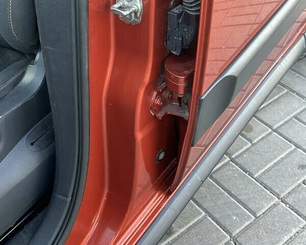 Помаранчевий Рено Сценік, об'ємом двигуна 2 л та пробігом 225 тис. км за 6700 $, фото 38 на Automoto.ua