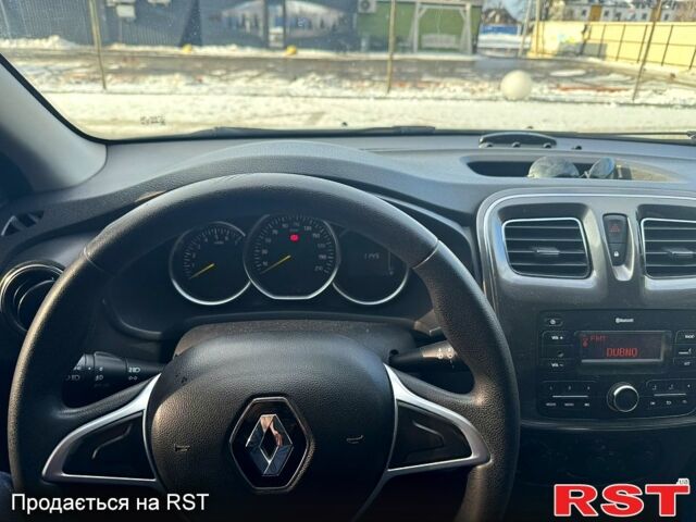 Белый Рено СтепВей, объемом двигателя 1.5 л и пробегом 28200 тыс. км за 10800 $, фото 3 на Automoto.ua