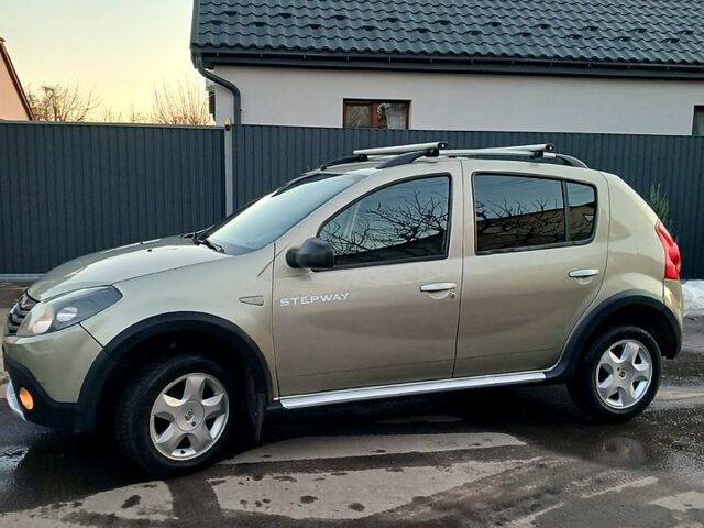 Бежевый Рено СтепВей, объемом двигателя 1.6 л и пробегом 170 тыс. км за 5699 $, фото 2 на Automoto.ua