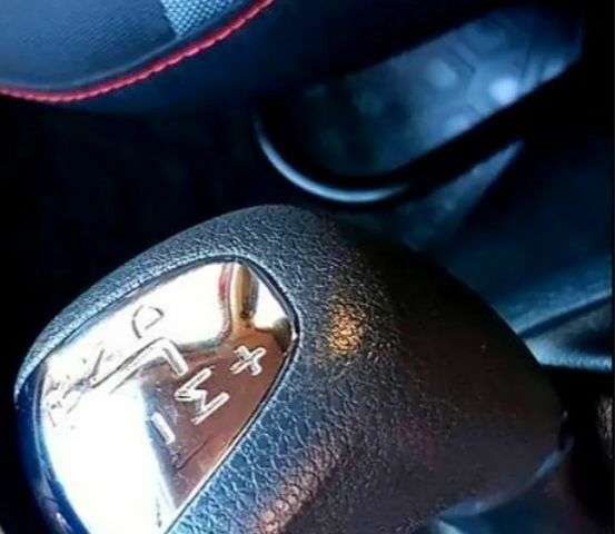 Сірий Рено СтепВей, об'ємом двигуна 0.9 л та пробігом 590 тис. км за 10600 $, фото 13 на Automoto.ua