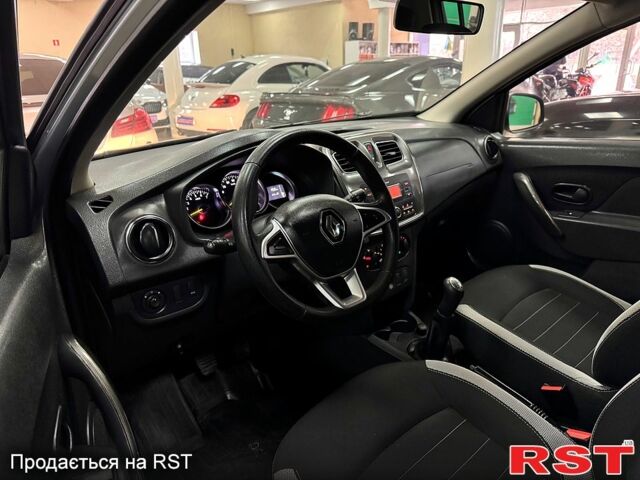 Сірий Рено СтепВей, об'ємом двигуна 1.5 л та пробігом 12000 тис. км за 11200 $, фото 9 на Automoto.ua