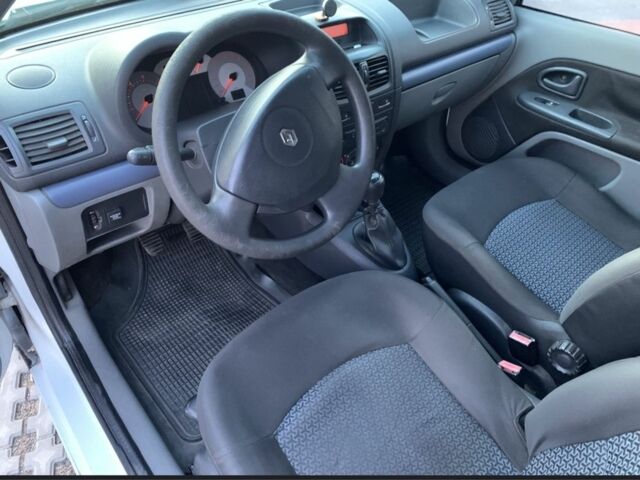 Білий Рено Сімбол (Талія), об'ємом двигуна 1.4 л та пробігом 236 тис. км за 2500 $, фото 6 на Automoto.ua