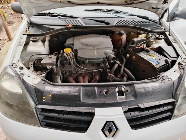 Белый Рено Симбол (Талия), объемом двигателя 1.4 л и пробегом 165 тыс. км за 2650 $, фото 7 на Automoto.ua