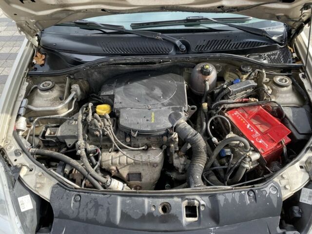 Бежевый Рено Симбол (Талия), объемом двигателя 1.4 л и пробегом 277 тыс. км за 4500 $, фото 7 на Automoto.ua